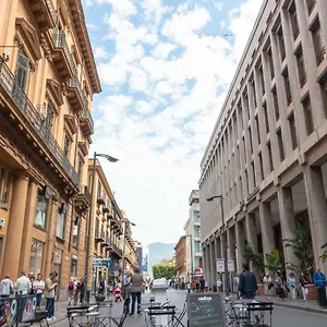 Cheap In Center , Palerme Italie